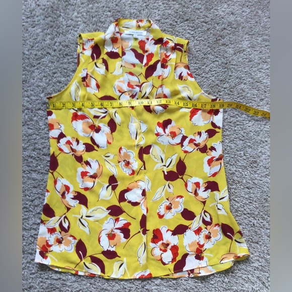 Rose + Olive Sleeveless Blouse - Picture 5 of 16